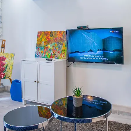 Apartment Gallery *
