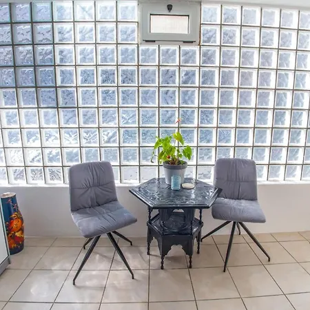 Gallery Apartment *