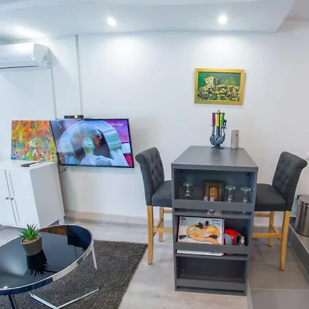Gallery Apartment *